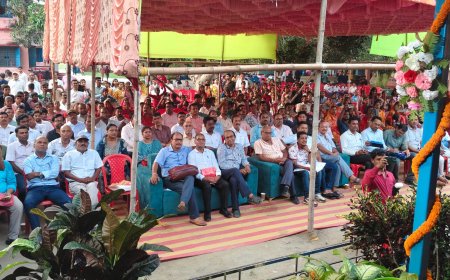 आदर्श रामानंद मध्य विद्यालय, गढ़बनैली में प्रधानाध्यापक जलज लोचन का विदाई सह सम्मान समारोह आयोजित