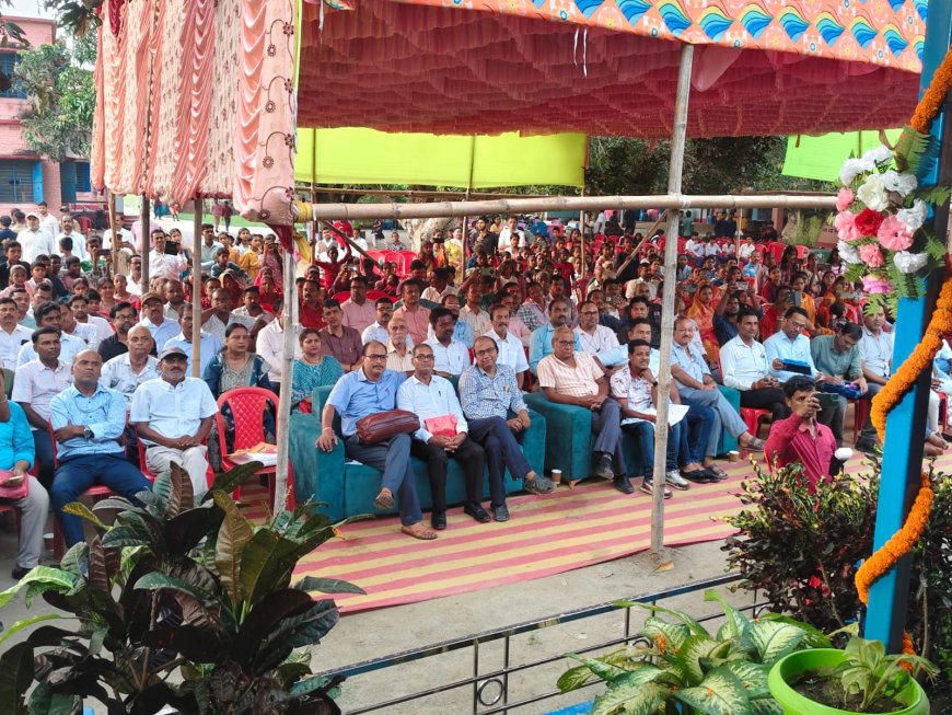 आदर्श रामानंद मध्य विद्यालय, गढ़बनैली में प्रधानाध्यापक जलज लोचन का विदाई सह सम्मान समारोह आयोजित